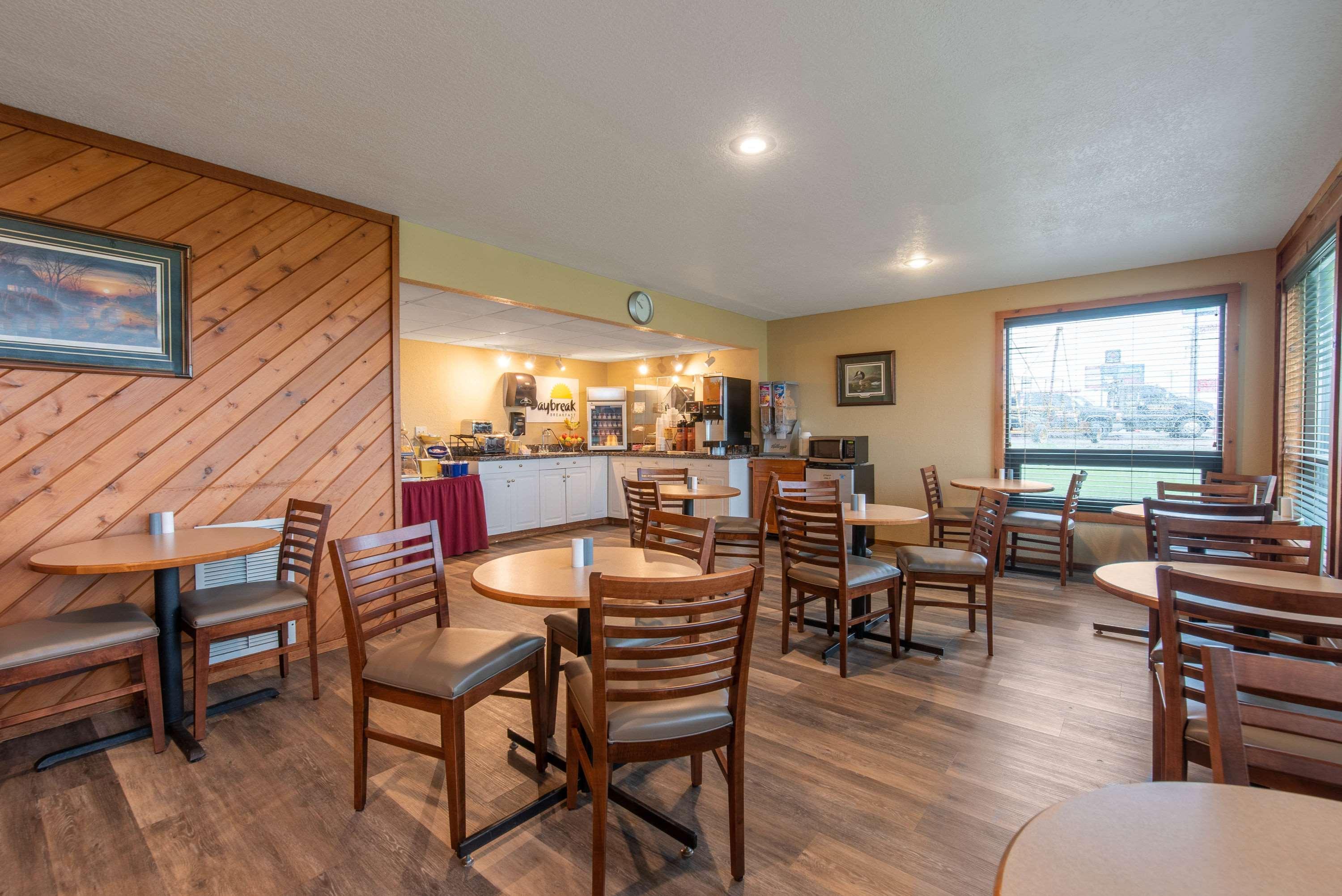 Days Inn By Wyndham Mitchell Sd Extérieur photo